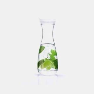 Carafe incassable 1 litre en acrylique avec couvercle