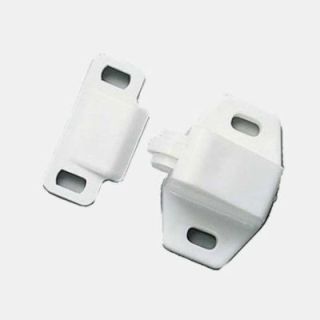 Nylon roller latch