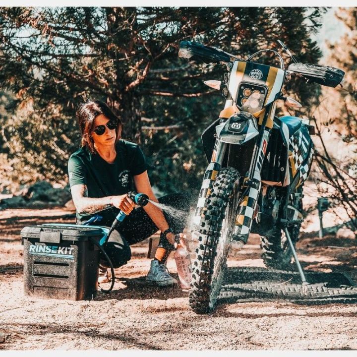 Douche mobile 13.3l  RINSEKIT PRO - camping et nature